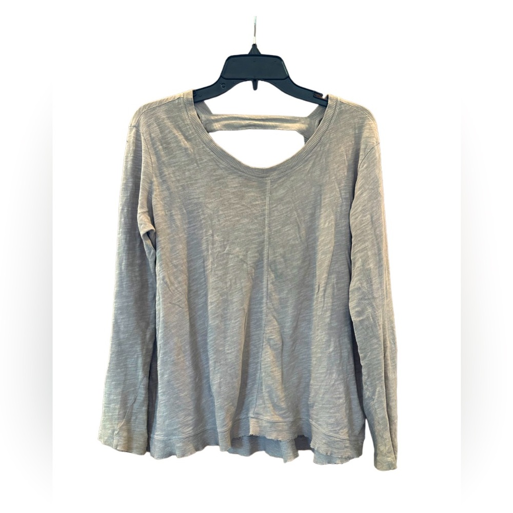 Jethro Long Sleeve Top With Cutout Back Detail.